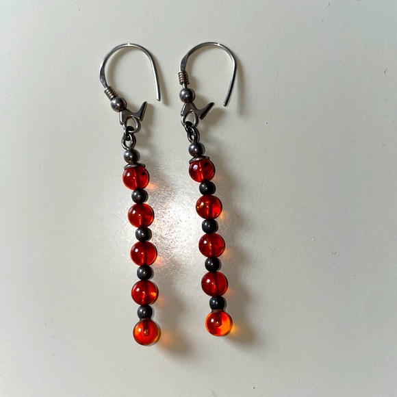 Amber earrings with silver Shepard hook closure - Picture 2 of 3
